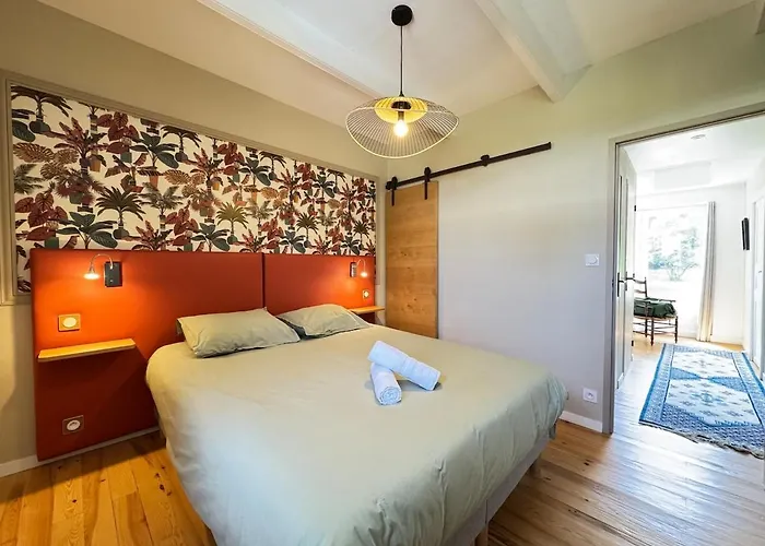 La Gambade - Wifi, Jardin, Bbq, 1500 M De La