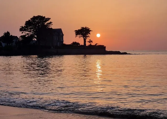 La Gambade - Wifi, Jardin, Bbq, 1500 M De La 펜션